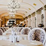 Imperial Palace Napospart