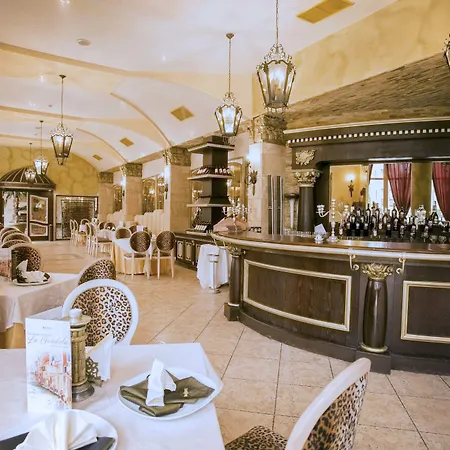 Imperial Palace 5*
