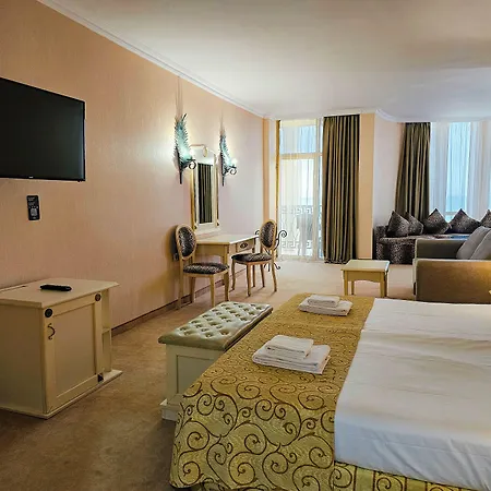 Готель Imperial Palace 4*