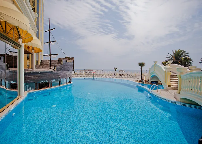 Отель Imperial Palace 4*