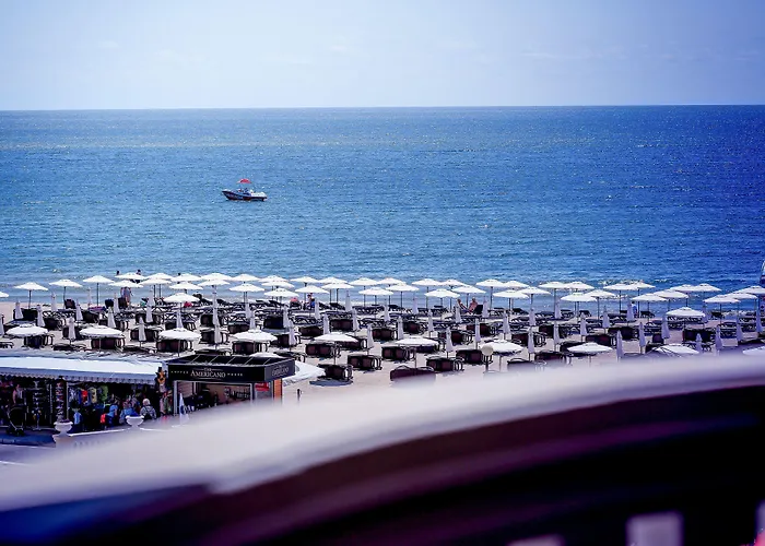 Отель Imperial Palace