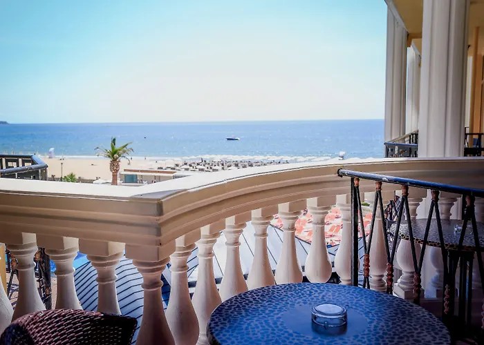 Отель Imperial Palace 4*