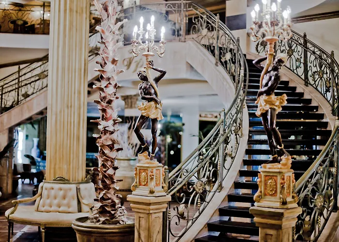 Отель Imperial Palace 4*